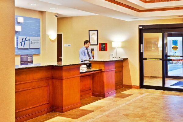 Holiday Inn Express & Suites BARTLESVILLE (Bartlesville)